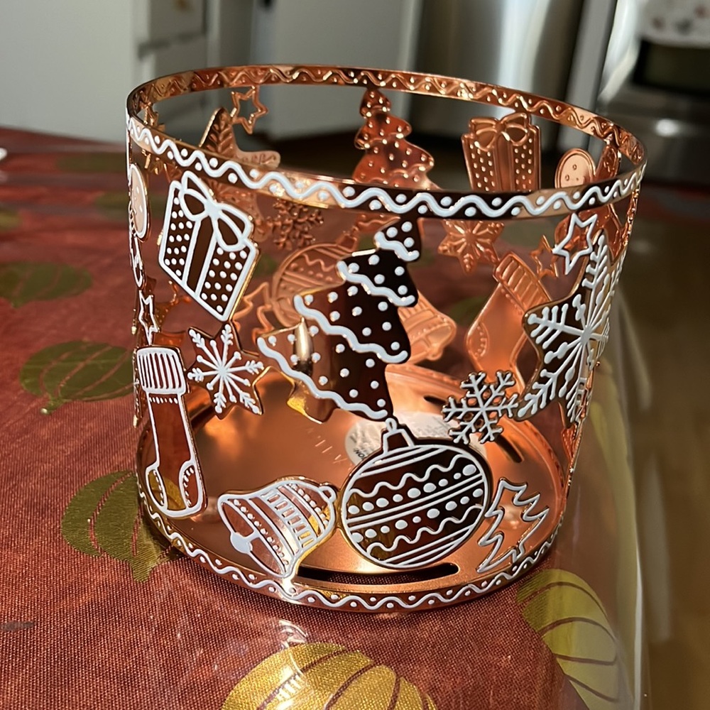 bath & body works candle holder gingerbread christmas - Picture 2 of 4